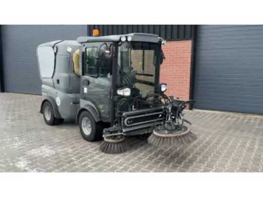 04f111a5-dd6a-4f3f-8d22-c43162c54547.mp4