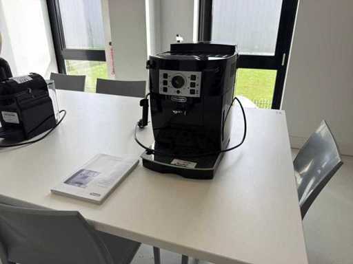 DeLonghi Magnifica S Kaffeemaschine