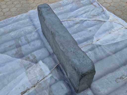 Courtstone concrete coping stones (approx. 52 pieces) 