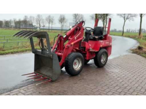 8a9c2744-88d2-42d0-a1a6-7c5adc0681d2.mp4