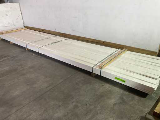 Parte della boa di rift in cedro giallo 590x9.5x1.8 cm (71x)