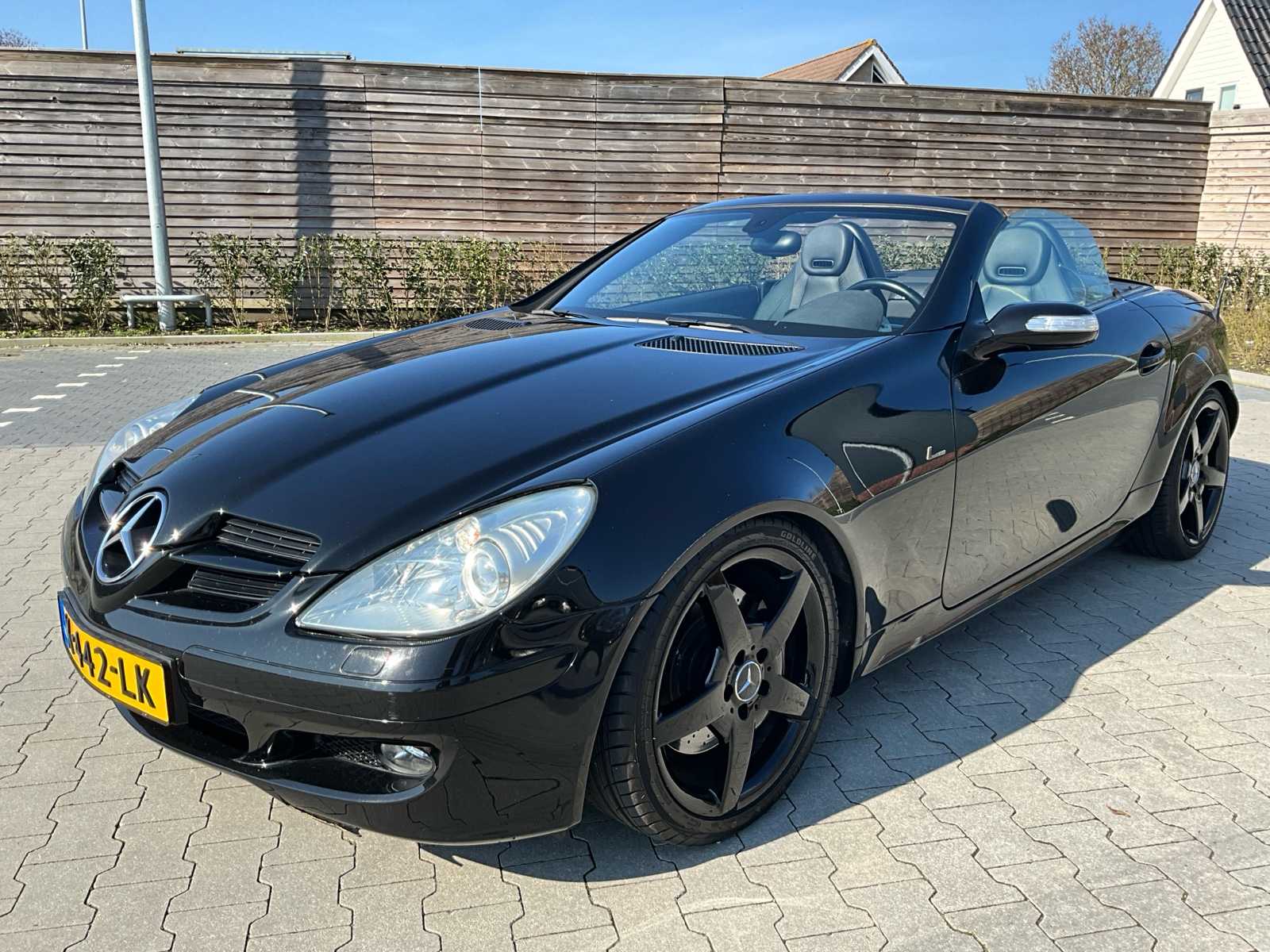 2004 Mercedes-Benz SLK-Class 350 Passenger Car