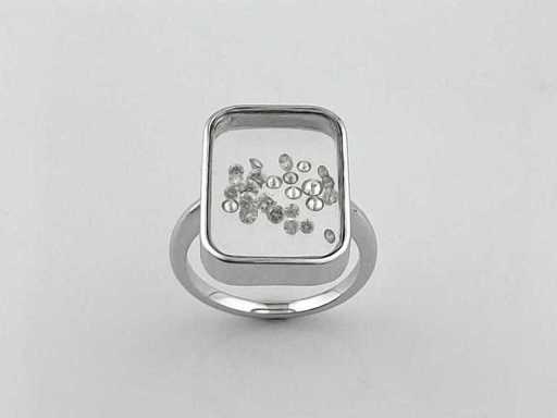 14 KT witgouden ring met natuurlijke diamanten shakerring