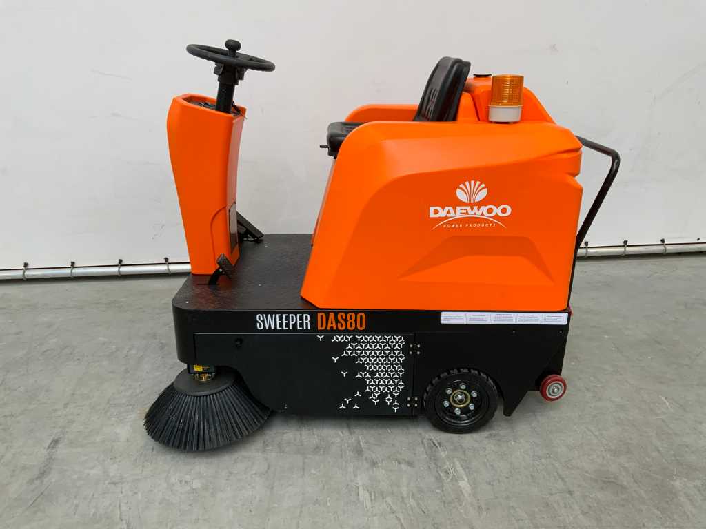 Daewoo - DAS80 - sit-on sweeper