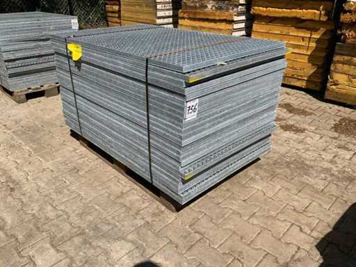 Stalowa podłoga z listwami 1400x880x30mm (25x)