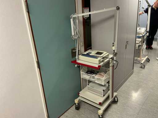 Schiller AT-102 ECG machine