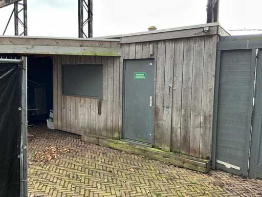 Opslagcontainer compleet betimmerd