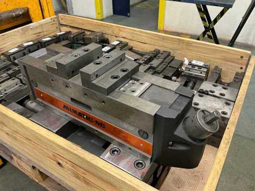ALLMATIC-NC - NC 125 CENTRIC - Machine Vise