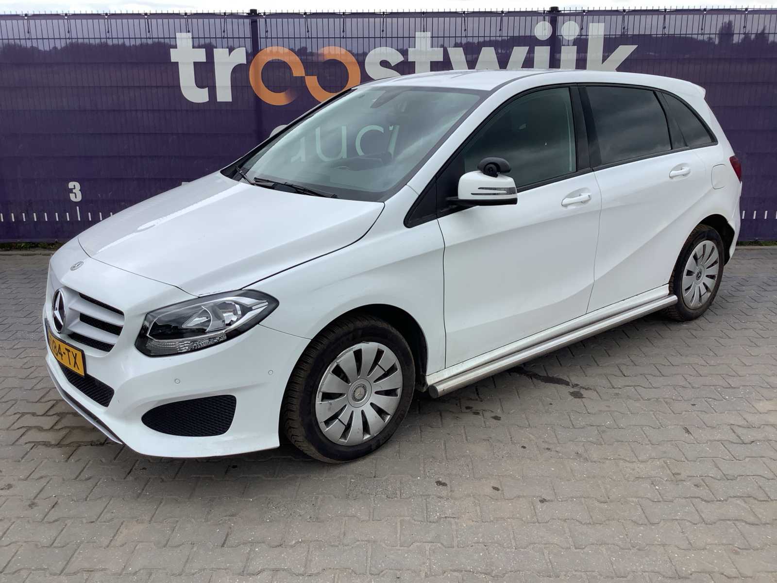 2020 – Mercedes-Benz – B-class – 220 d Ambition – Passenger car