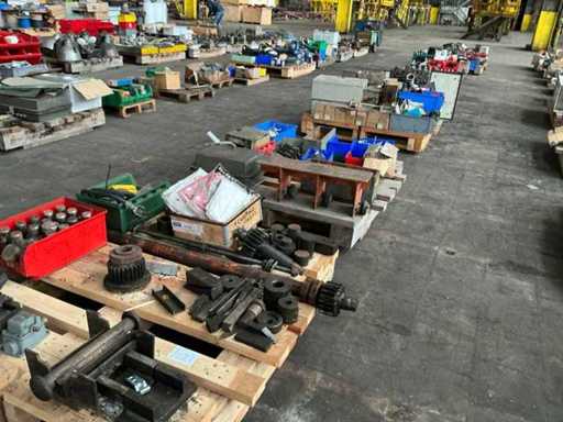 Batch of various parts