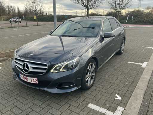 Mercedes Benz E200 Bluetec AA Sedan 2014