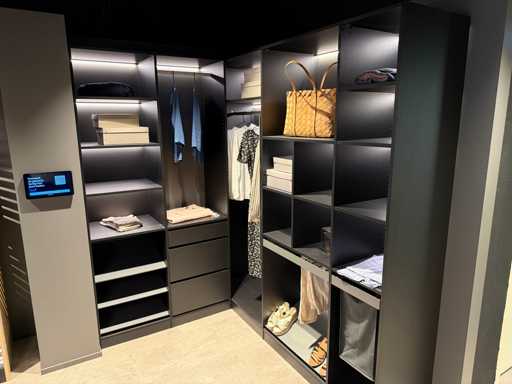 Kvik - garderoba z wejściem 167x218x233 cm