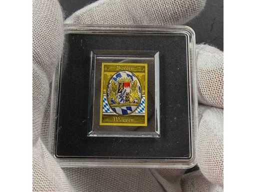 Fascinating 1/500 oz Polar Zone Fine Gold Coin with Ornate Seal Design and Color Finishing