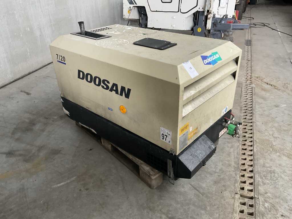 2013 Doosan 720 Schroefcompressor