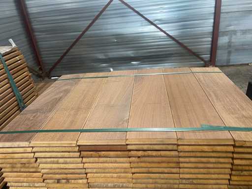 Sprężyna i wpust z piórem Ipé (parkiet na zewnątrz) 650x145x21mm (120x)