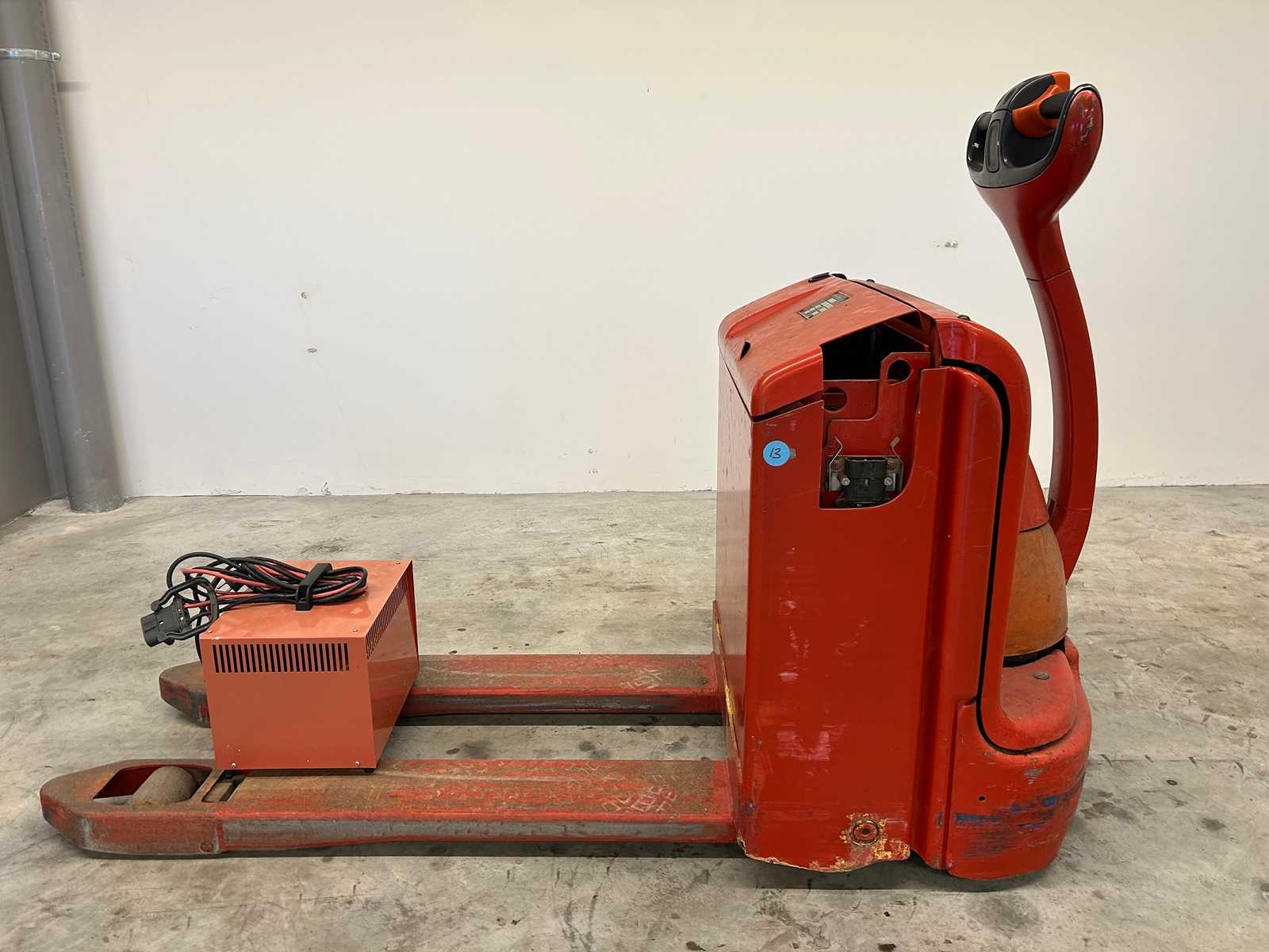Linde – 2000 – T18 – Electric pallet truck
