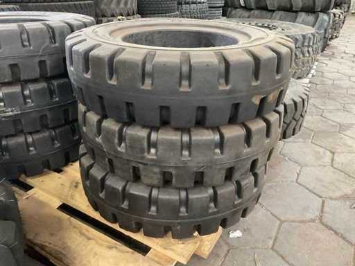Maintire 7.00x15 Heftruckband (3x)