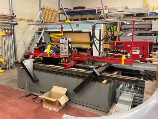 Installation de découpe autogène/plasma Koike IK-1500G