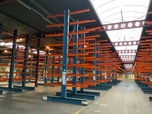 Doppelseitiges Auslegergestell (2x)