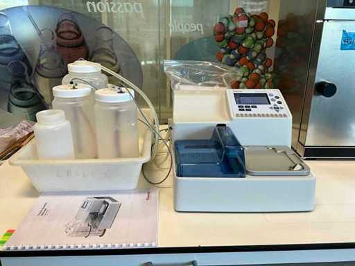 THERMO SCIENTIFIC WELLWASH VERSA Micro Plate Washer