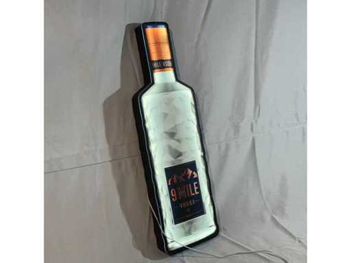 9 Mile Vodka LED wandlamp