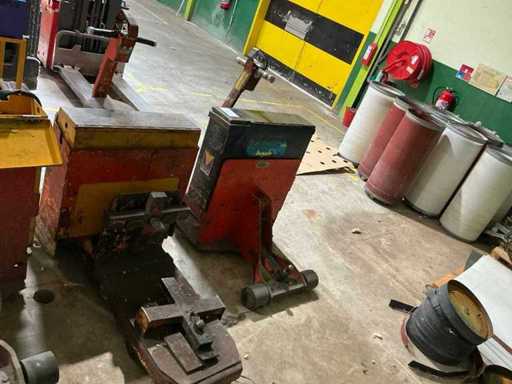 Elektryczny wózek paletowy Fenwick WFT2a