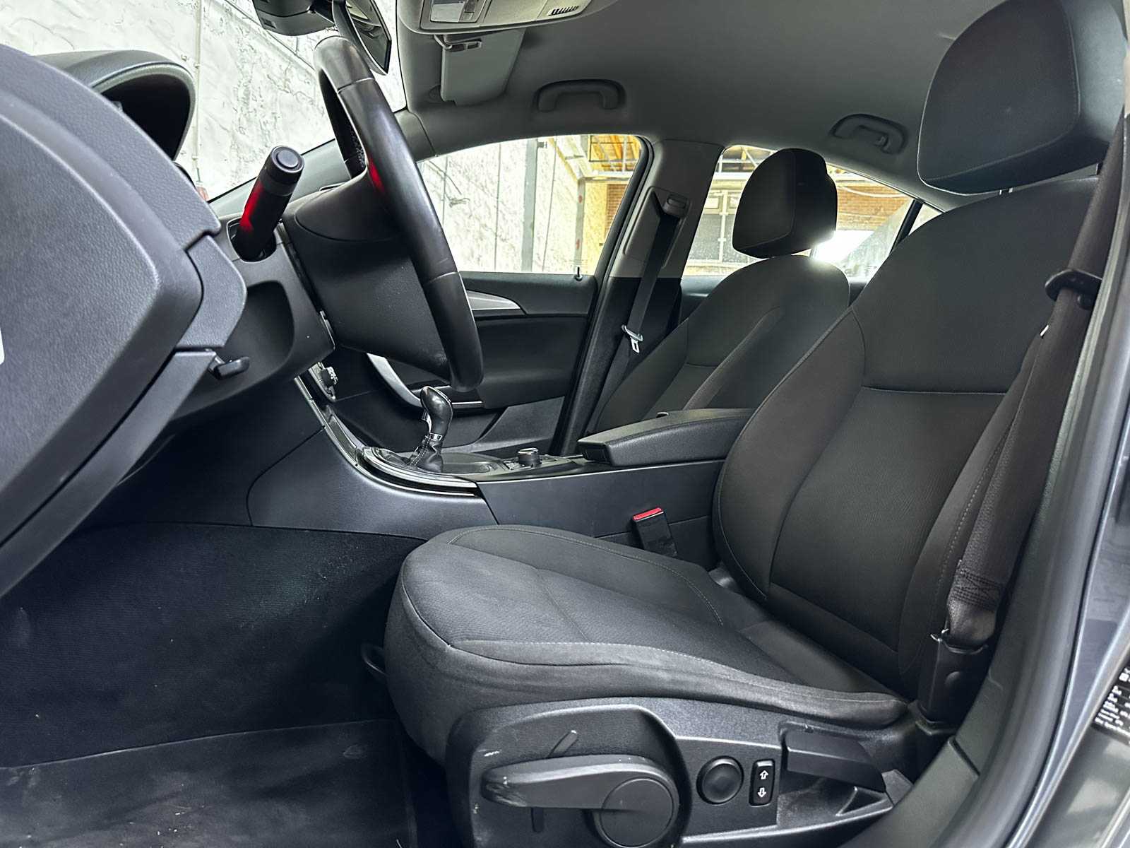 Opel Insignia 1.6 T Edition 179pk 2010 (Origineel-NL), 45-NJT-2