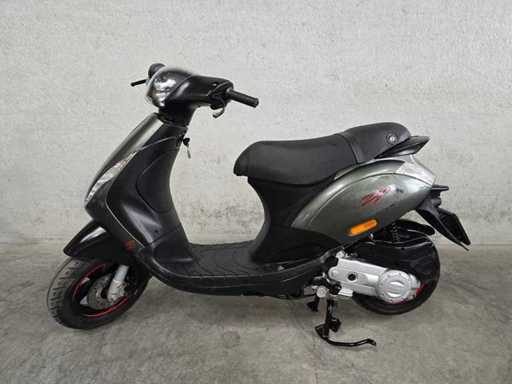 Piaggio – Roller – Zip – Moped