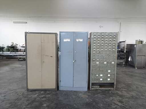 Armoires métalliques et commode