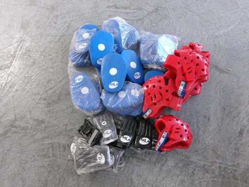 Martial Arts Protectors Mix, as good as new/used (U6) (23x)