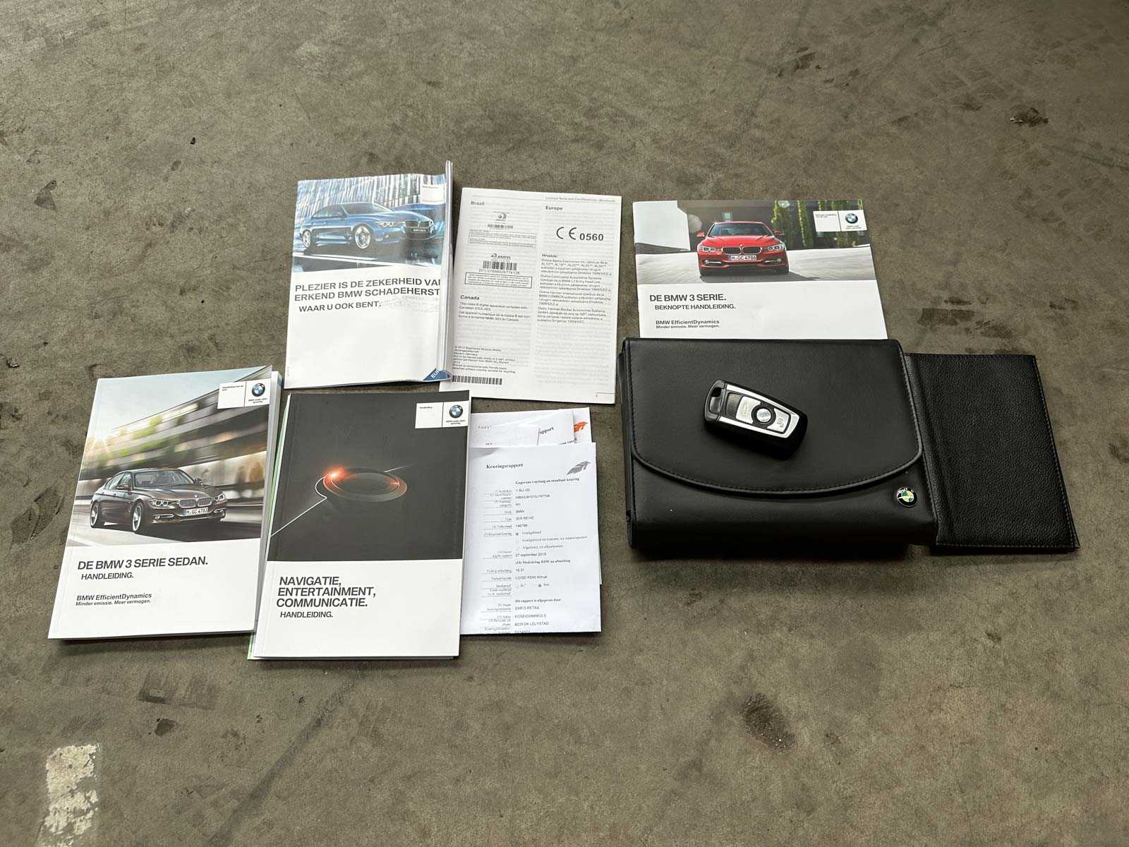 BMW 320i EfficientDynamics Edition Upgrade Edition 170pk 2013 (Origineel-NL) 3-serie, 1-SLL-03