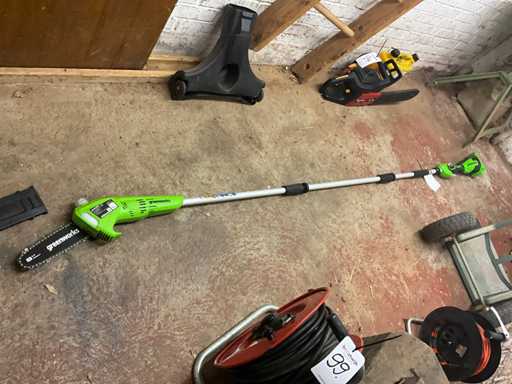 Greenworks G40PSF draadloze kettingzaag met lange stang voor takken