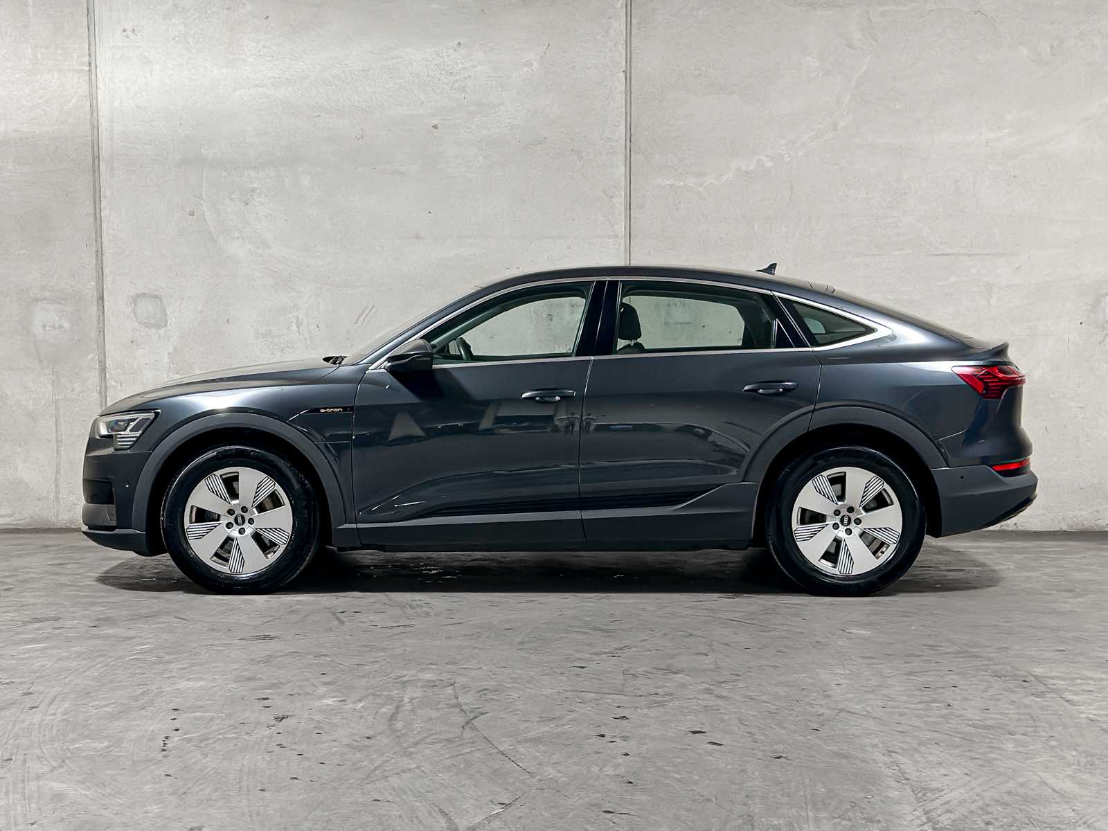 Audi e-tron Sportback 55 quattro edition 95 kWh 408pk 2022 (Origineel-NL + 1e eigenaar), P-835-GD
