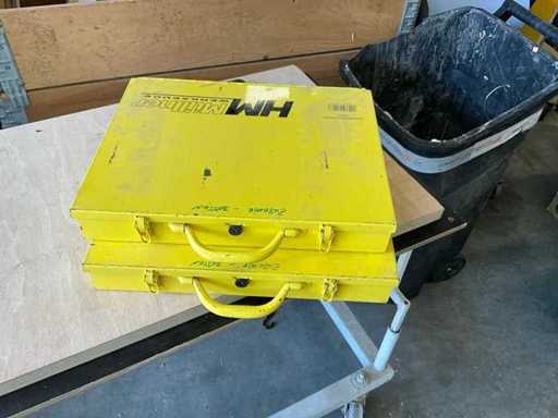 Caja de surtido 2x con 15 compartimentos interiores Müller SK601 hecha de metal