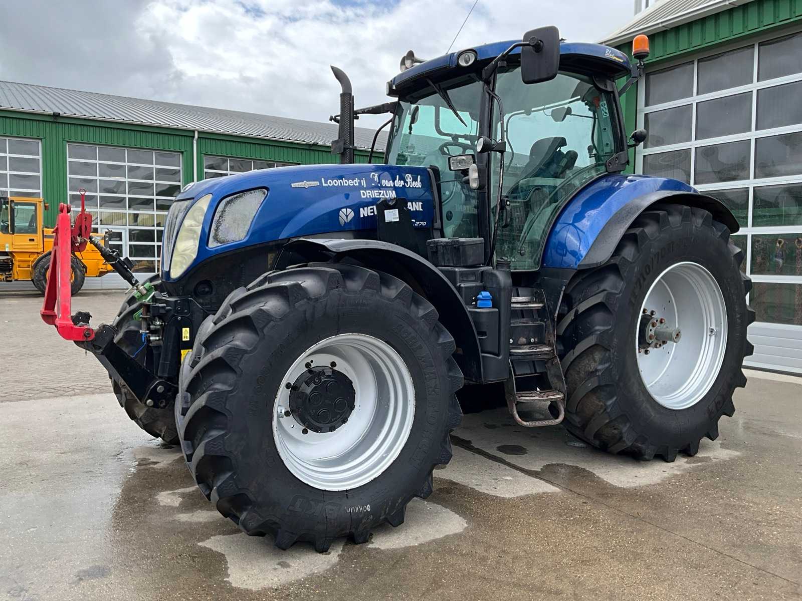 2015 New Holland T7.270 Blue Power Four Wheel Drive Farm Tractor