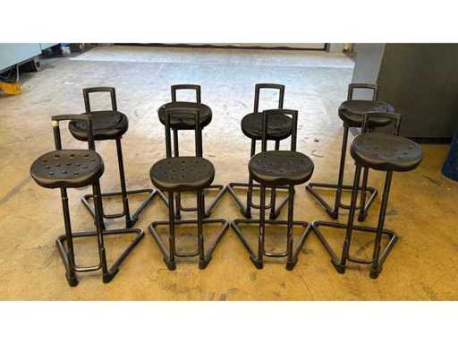 Workshop furniture (8x)