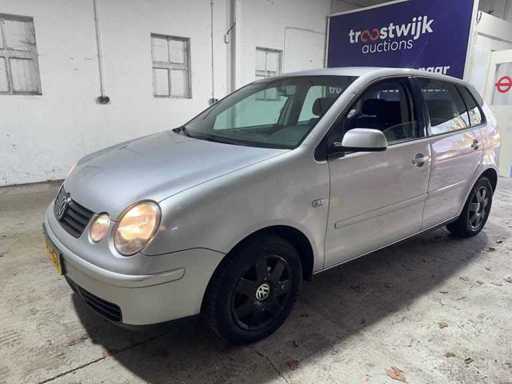 Volkswagen - Polo - 1.4-16V Highline - 63-JJ-GT