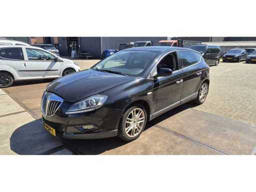 Lancia Delta 1.8 16V Di Platino automatique, 67-PSP-1