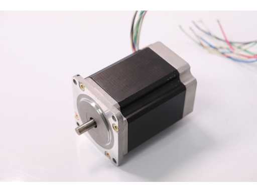 Silnik schodowy / Silnik krokowy Nanotec Munich 4T5618L5308-A (10x)