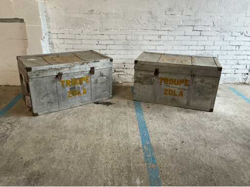 Oude Circuskoffer/circuskist (2x)