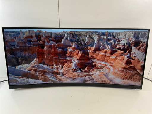 ViewSonic (VP3481a) 34”, 3440x1440 (UWQHD) IPS Curved Monitor