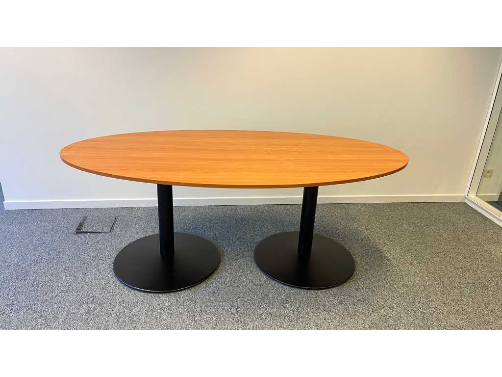 Oval conference table 180 X 80