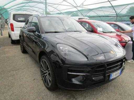 PORSCHE MACAN 2.0 Car
