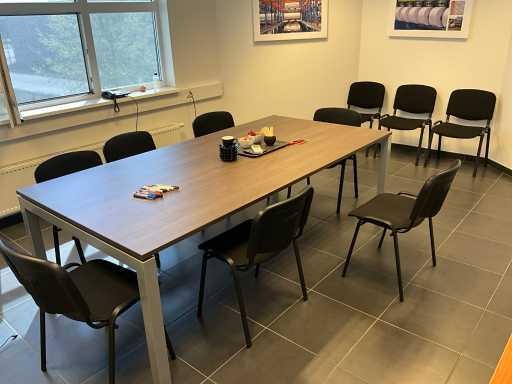 Table de conférence + chaises de conférence (10x)