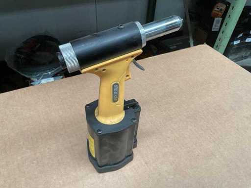 Sweet C50 Pneumatic Rivet Gun