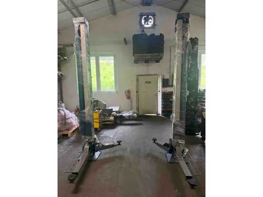 NUSSBAUM 2.25 SL 2-Post Lift