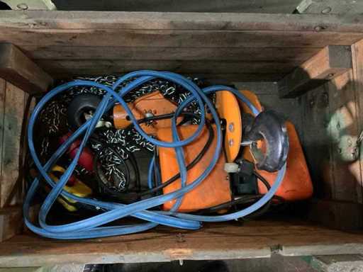 Hitachi 3S Chain Hoist