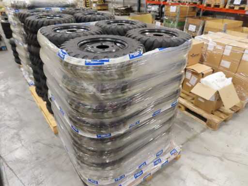 Carlisle - Trac Chief - Industriereifen 5.70-12 (36x)