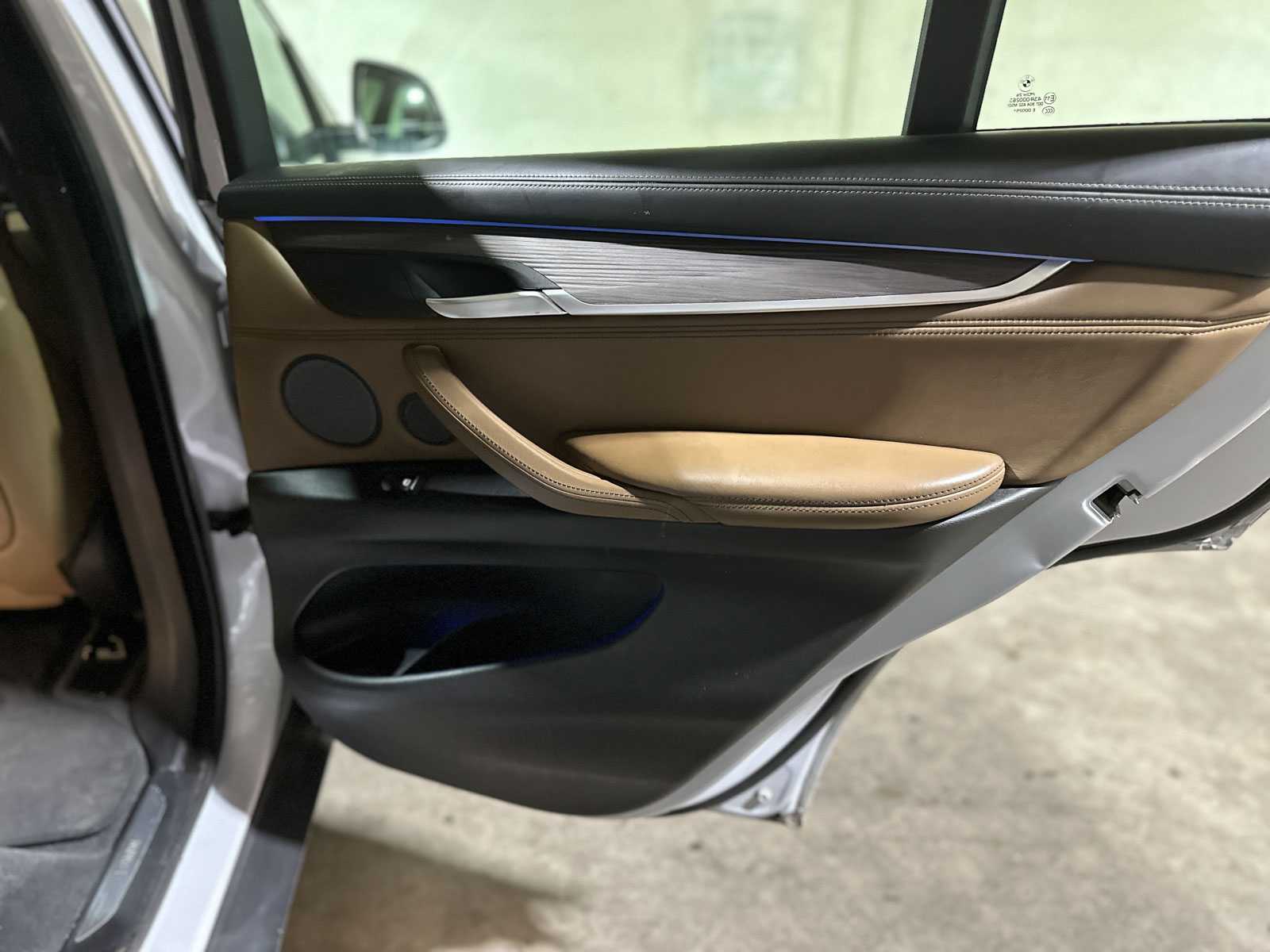 BMW xDrive40e iPerformance High Executive -individual- F15 313pk 2016, R-711-DS