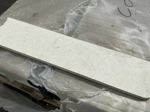 Combre Brune V2 70,4 lm Sockenleiste aus Naturstein
